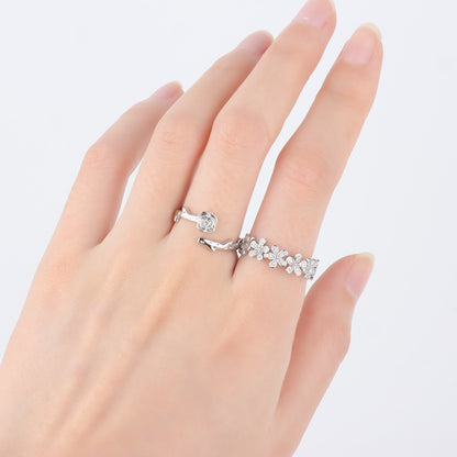 Delicate Flower Ring - OhmoJewelry