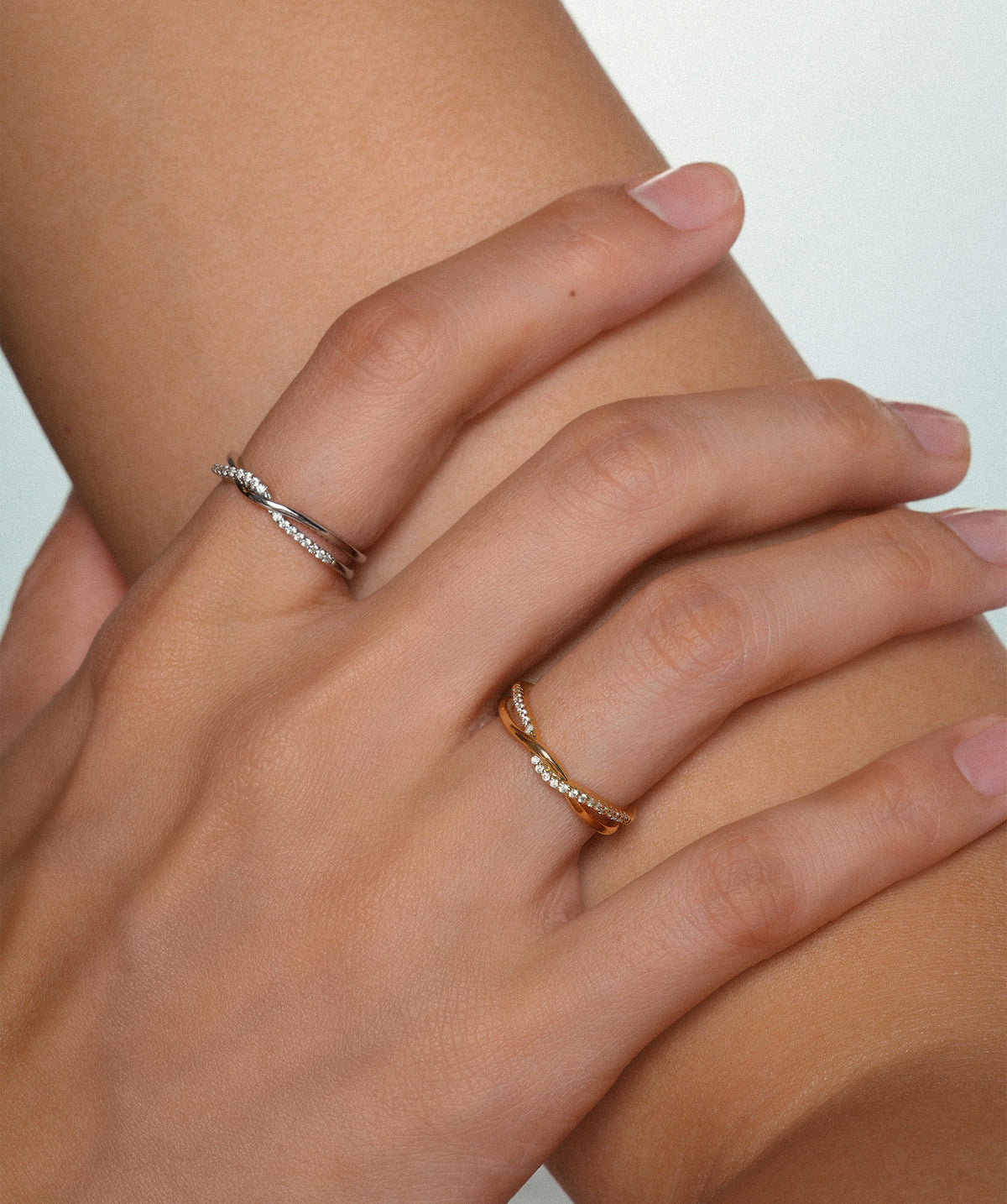 Twinkling Knot Ring - Brass - Oumo Jewelry