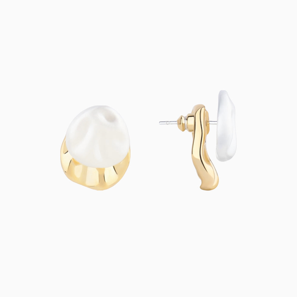 Bold Shell Studs - OhmoJewelry