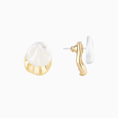 Bold Shell Studs - OhmoJewelry