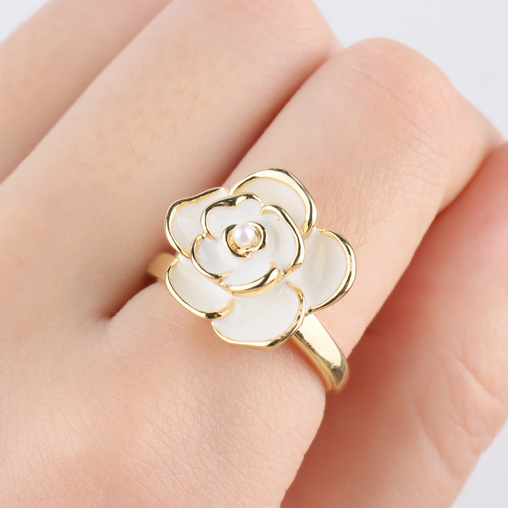 Camellia Pearl Ring - OhmoJewelry