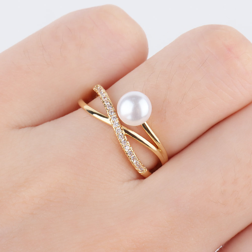 Staggered Pearl Ring - OhmoJewelry