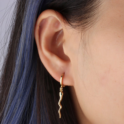 Sexy Snake Hoop Earring - OhmoJewelry