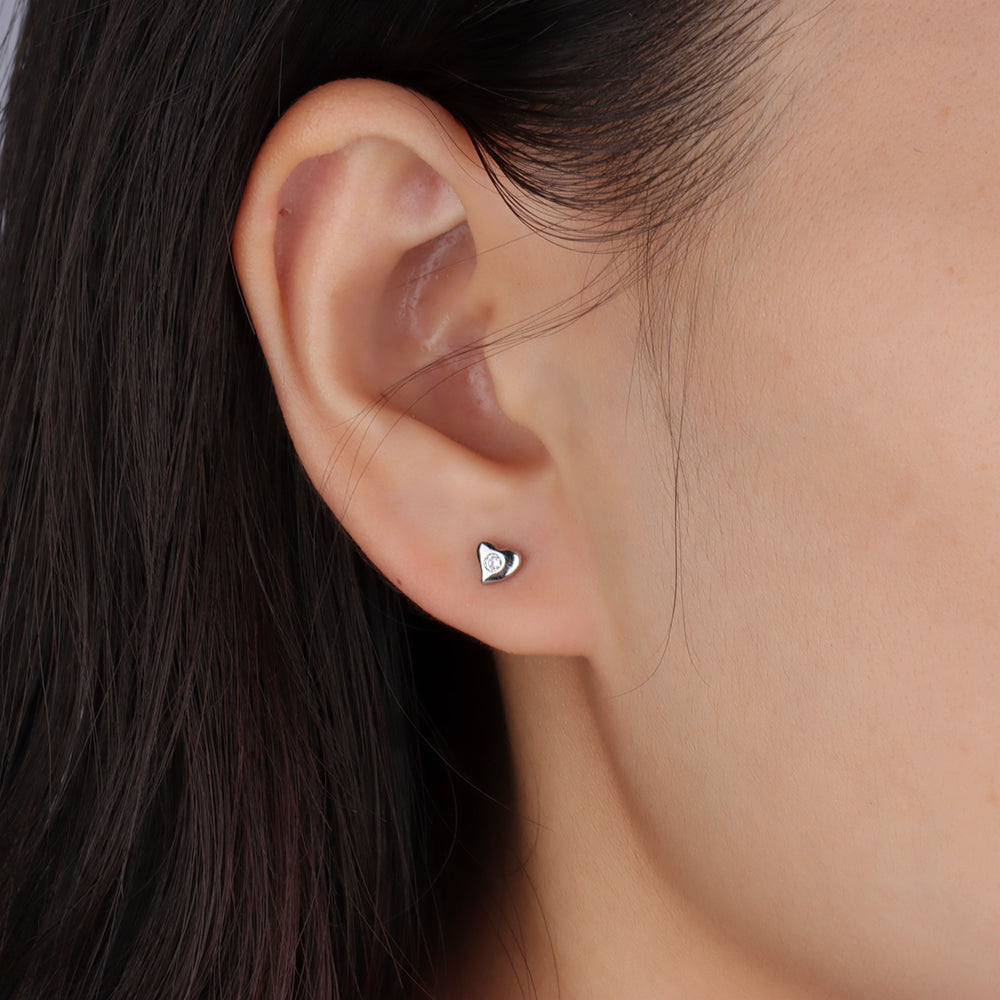 Shiny Heart Studs - OhmoJewelry