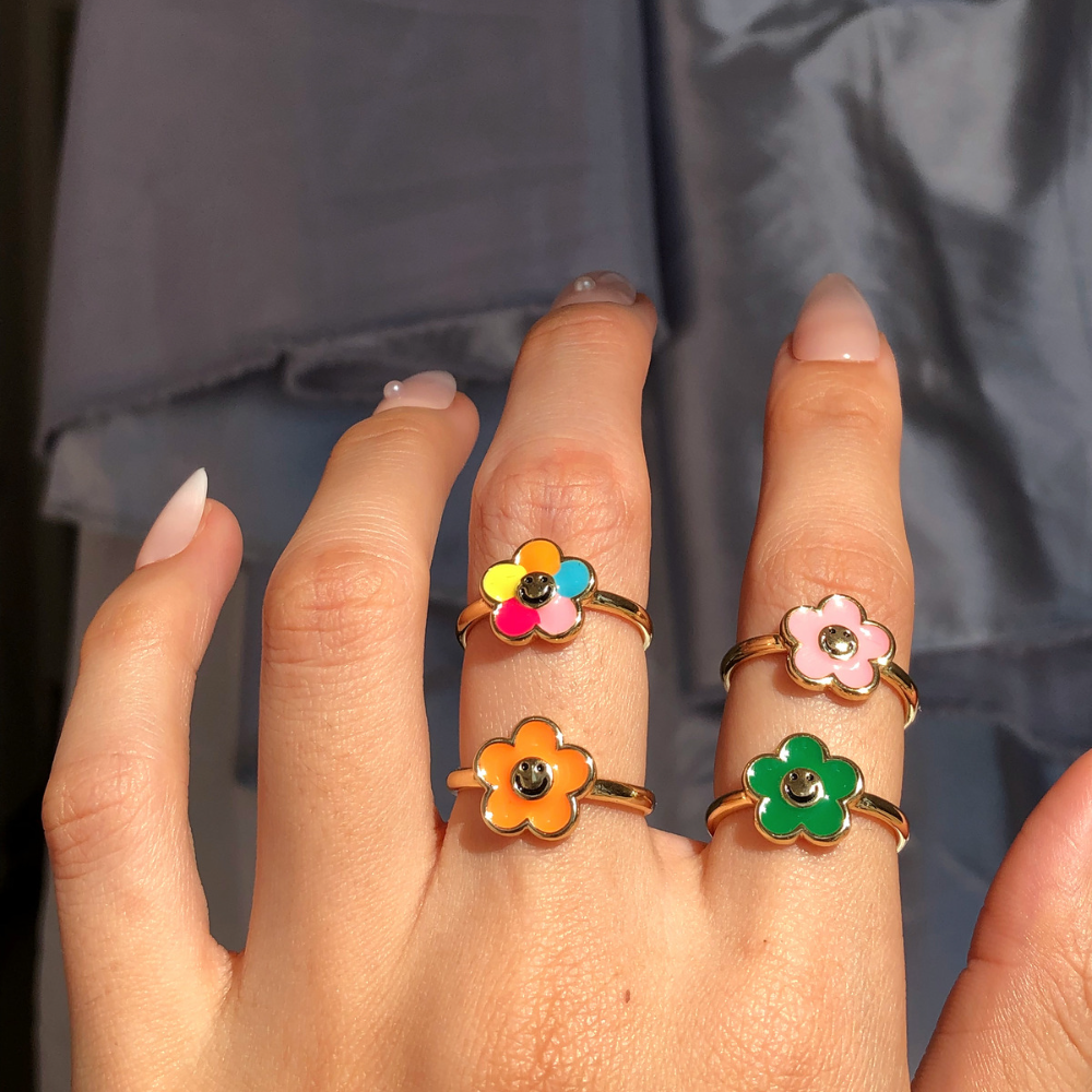 Delightful Flower Ring - OhmoJewelry