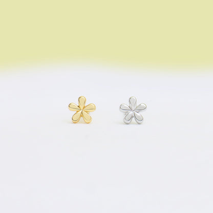 Dainty Flower Stud - OhmoJewelry