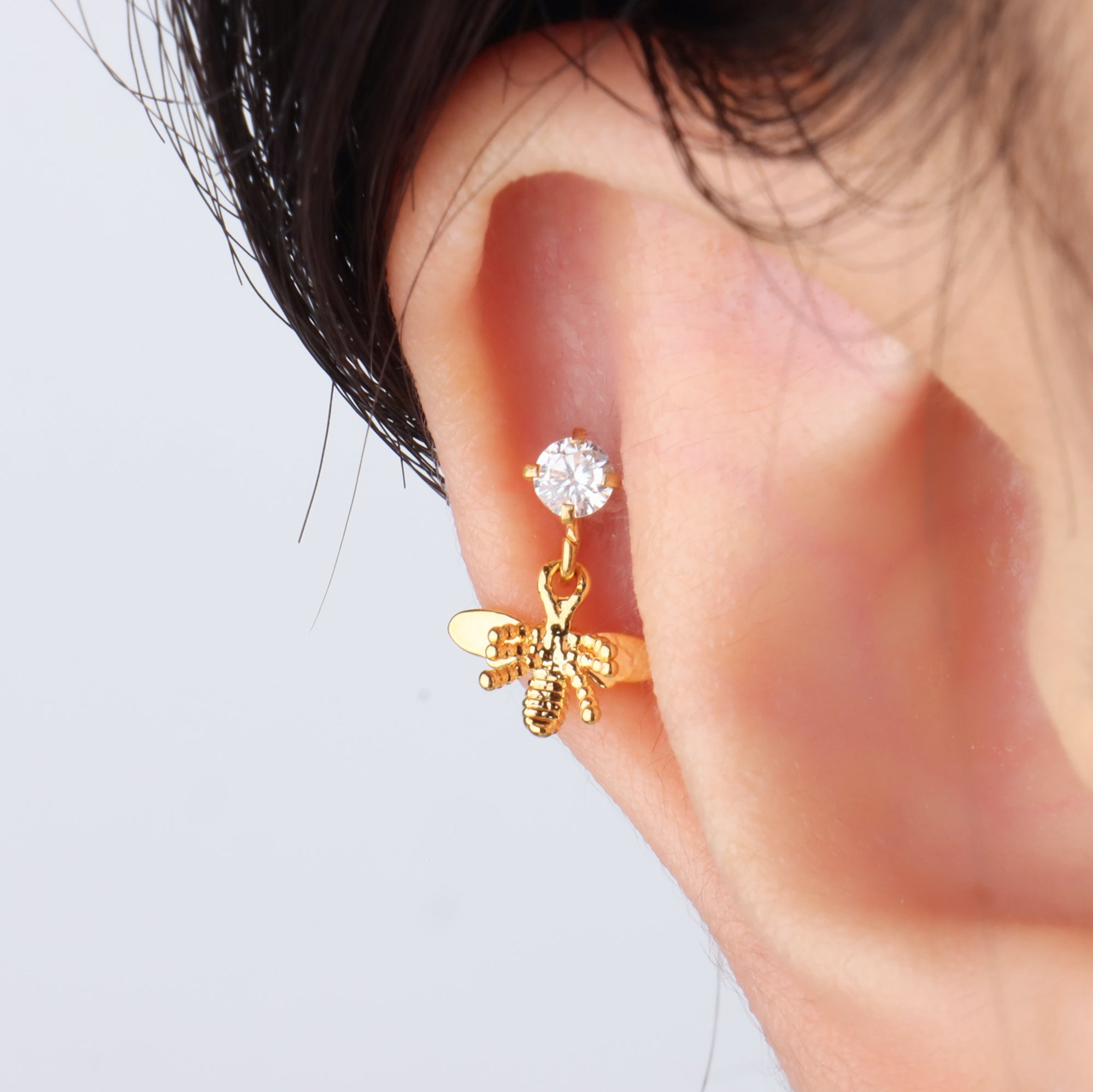 Flapping Bee Drop - OhmoJewelry