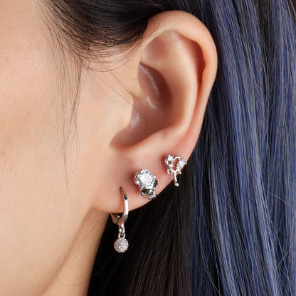 Glittering Skull Stud - OhmoJewelry