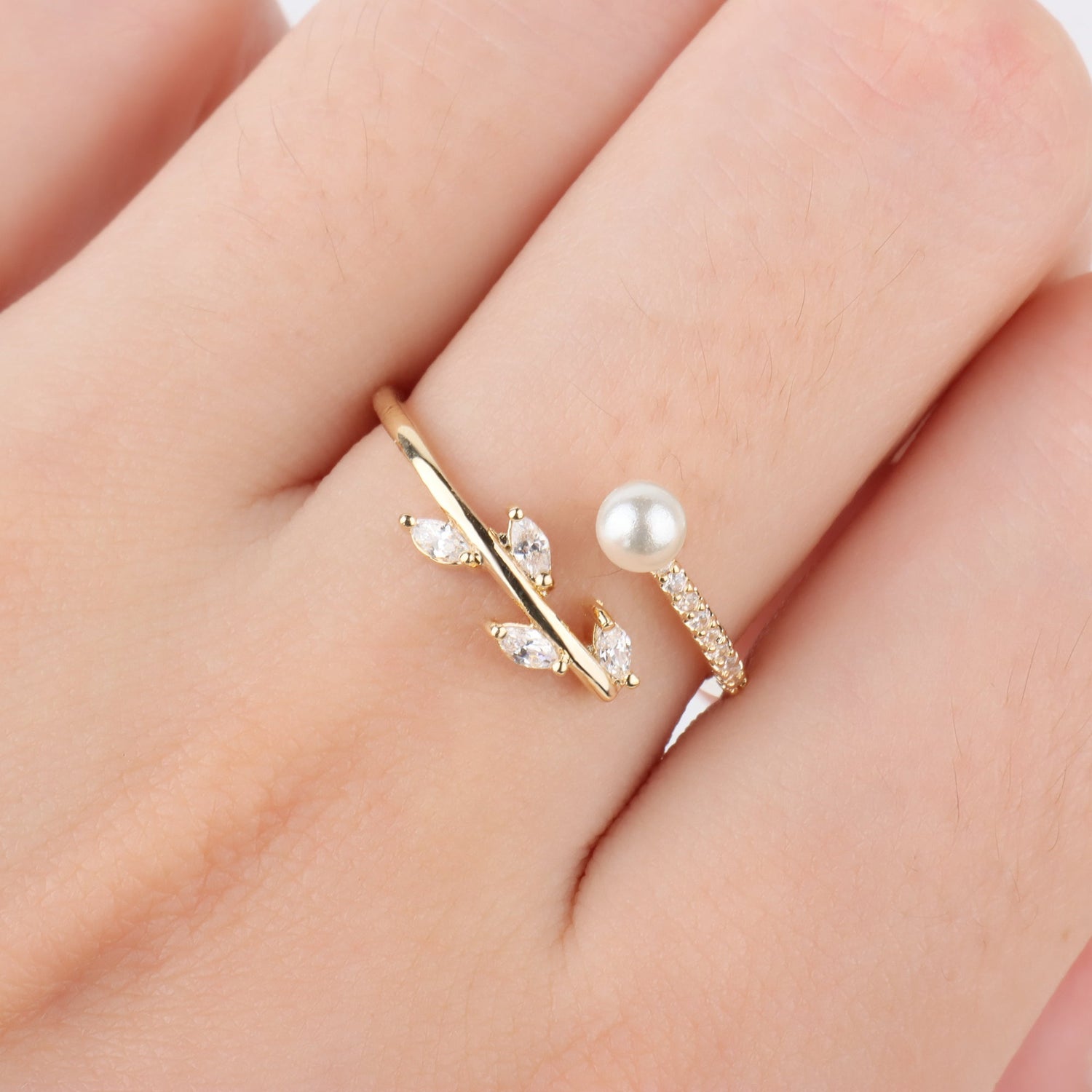 Leaf Pearl Ring - OhmoJewelry