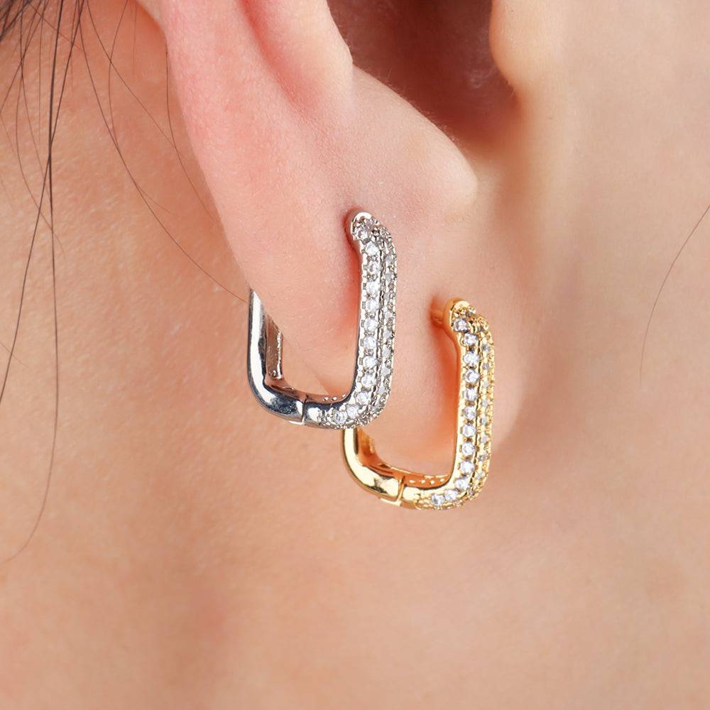 Shiny U-Shaped Hoop - Brass - Lobe - Oumo Jewelry