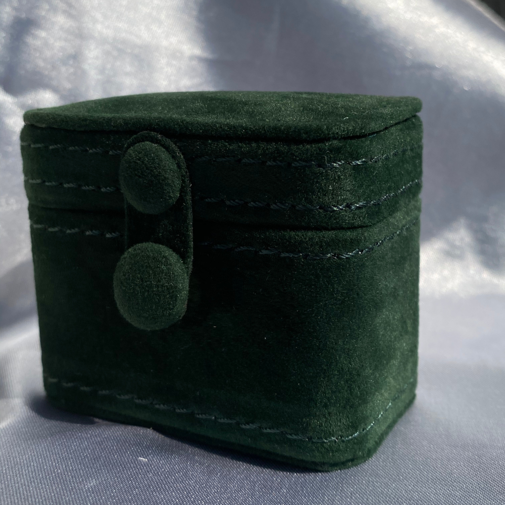 Mini Velvet Jewelry Box - Oumo Jewelry
