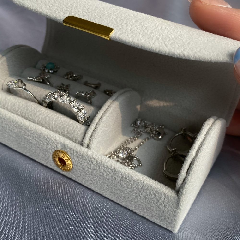 Mini Jewelry Box (random colors) - Oumo Jewelry