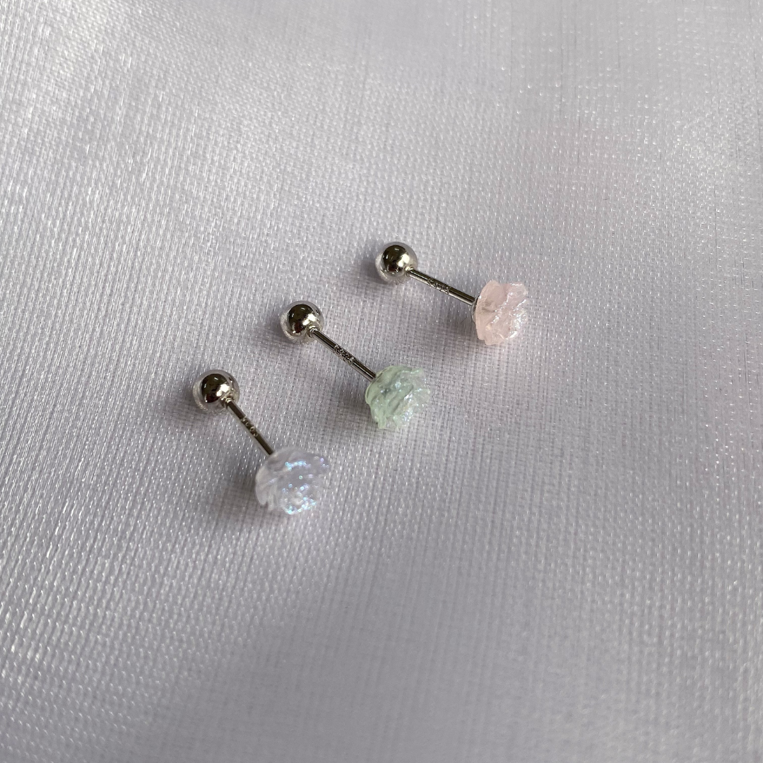 Sweet Flower Stud - Sterling Silver 925 - Upper Lobe, Helix, Flat - Oumo Jewelry