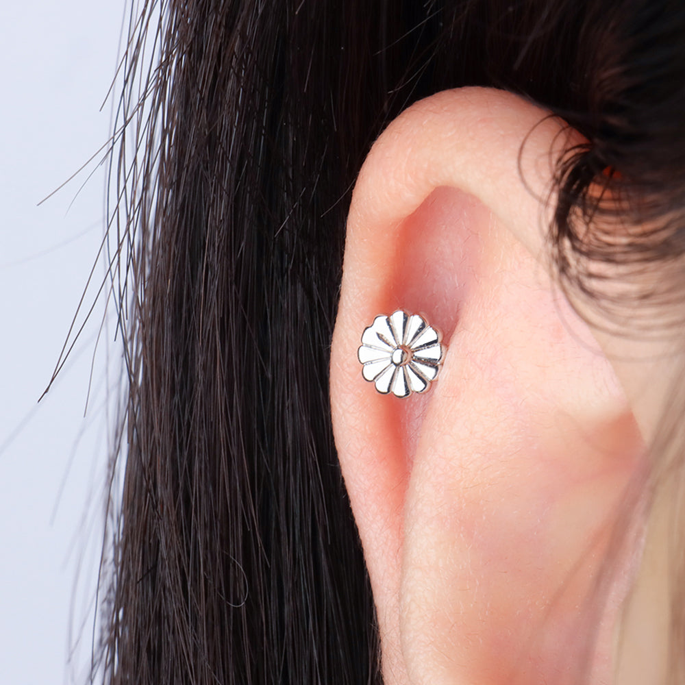 Simple Daisy Stud - Stainless Steel - Upper Lobe, Helix - Oumo Jewelry