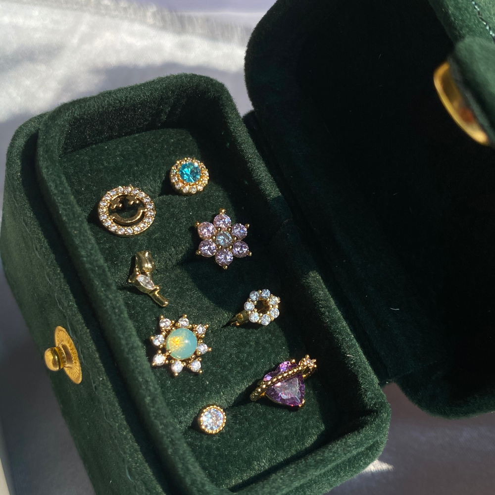 Mini Velvet Jewelry Box - Oumo Jewelry